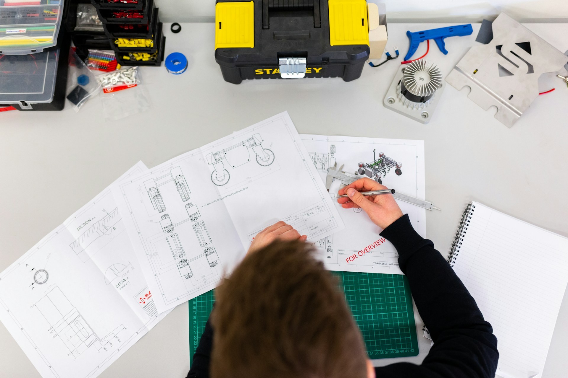 high precision 3D printed industrial mechanical component with professional lighting and technical detail